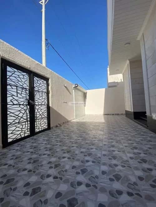 Villa 432 SQM Facing North on 15m Width Street Al Qryenah, South Jeddah, Jeddah