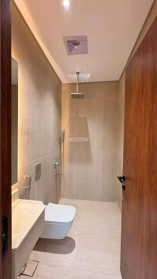 Floor 300 SQM with 5 Bedrooms Haya Nabla, Madinah