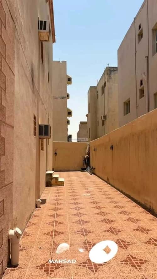 فيلا 258.2 متر مربع شرقية على شارع 20م طيبة، الدمام