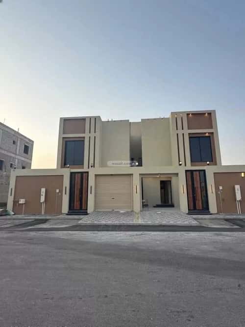 Villa 250 SQM Facing 3 Streets on 24m Width Street King Fahad Dist, Aldammam