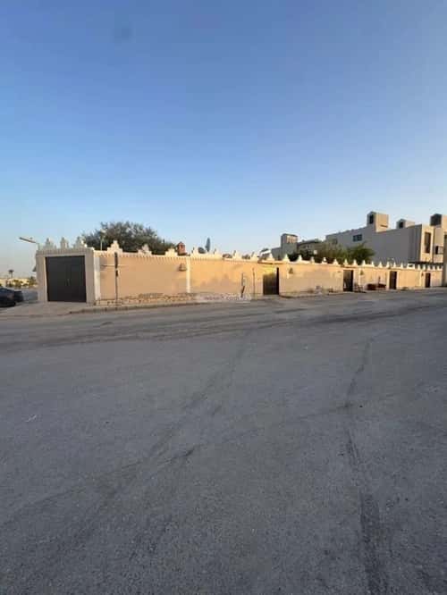 أرض 2600 متر مربع ثلاثة شوارع على شارع 30م العارض، شمال الرياض، الرياض