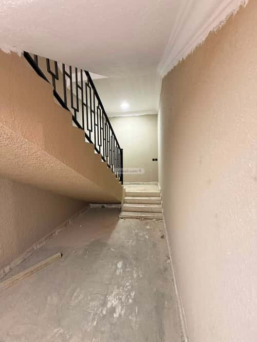 Floor 169.27 SQM with 5 Bedrooms Al-Janadriyah, East Riyadh, Riyadh