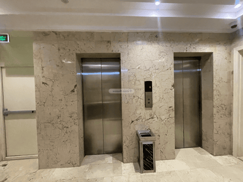 عمارة ب 7 أدوار العزيزية، مكة المكرمة