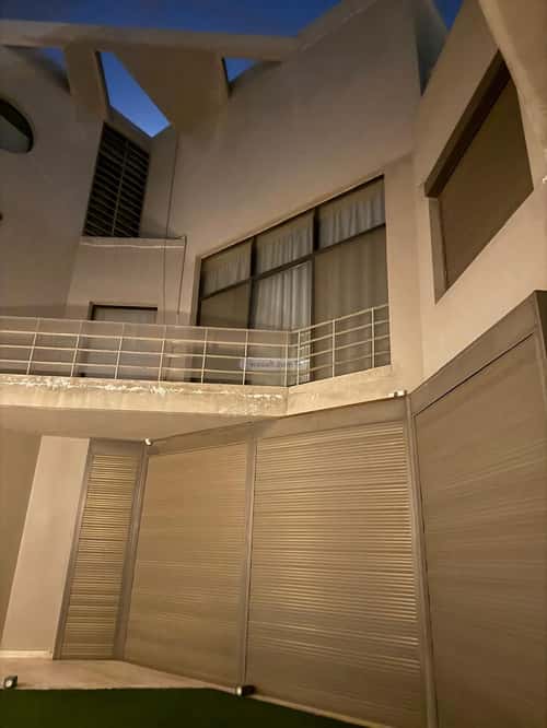 Villa 275 SQM Facing South with 5 Bedrooms Al Shate|E, North Jeddah, Jeddah