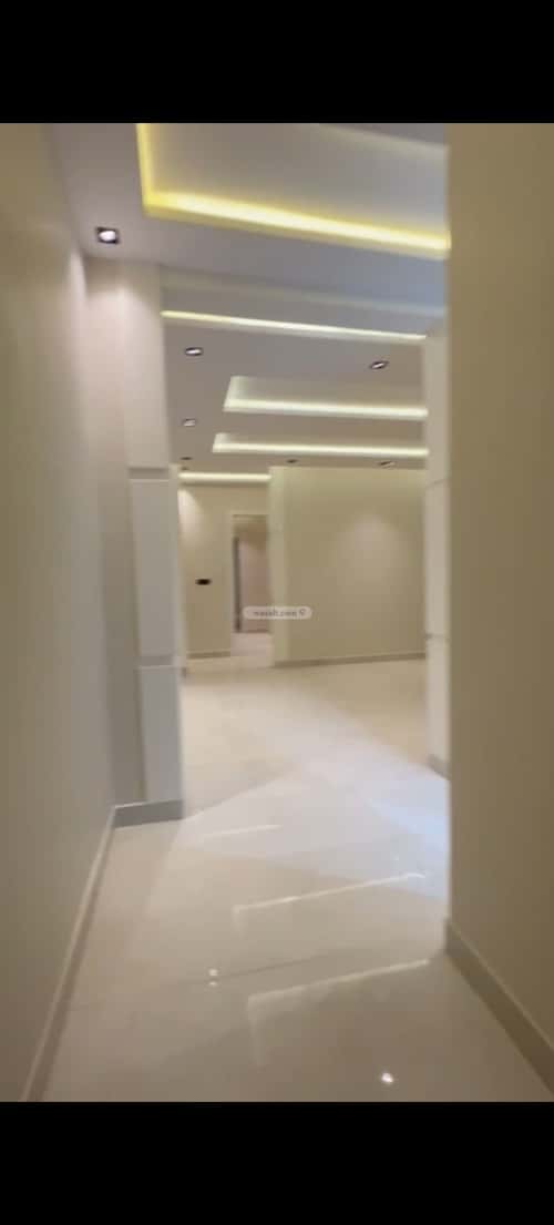 Floor with 5 Bedrooms Bader, South Riyadh, Riyadh