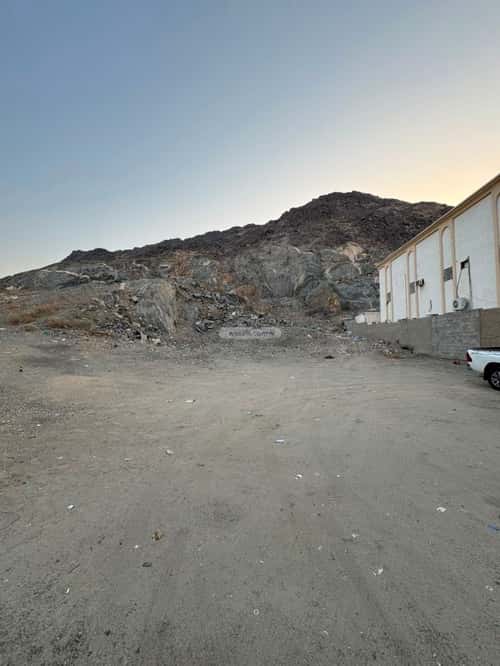 Land 1800 SQM Facing East on 25m Width Street Alawaly, Makkah Al Mukarramah