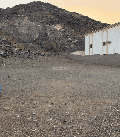 Land 1800 SQM Facing East on 25m Width Street Alawaly, Makkah Al Mukarramah