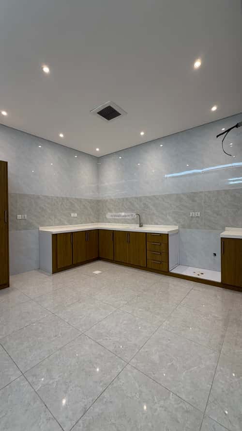 Apartment 243.93 SQM with 6 Bedrooms Al Marwah, North Jeddah, Jeddah