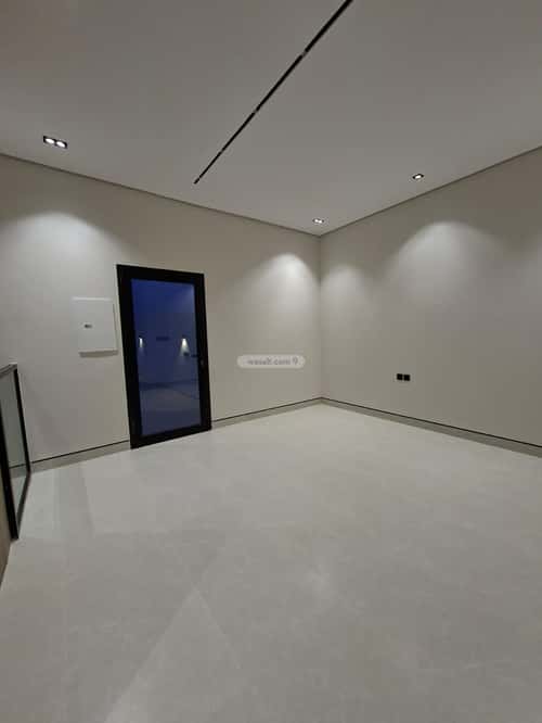 Villa 310 SQM Facing South on 18m Width Street Ar-Rimal, East Riyadh, Riyadh