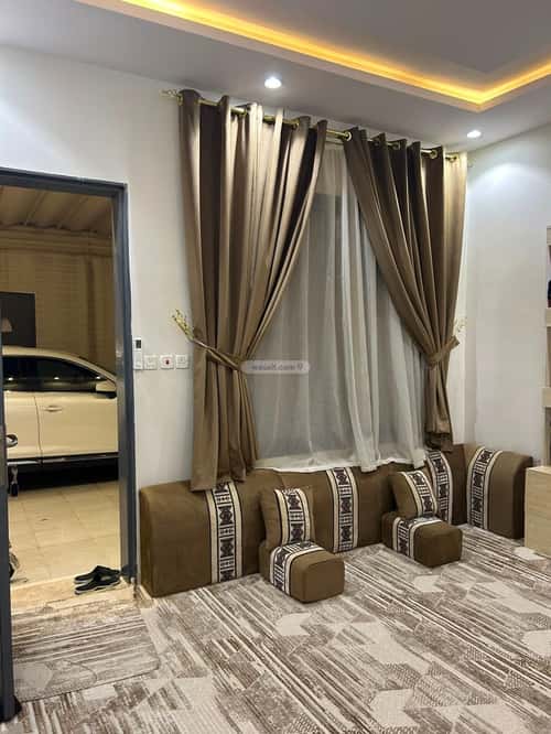 فيلا 250 متر مربع غربية على شارع 15م بدر، جنوب الرياض، الرياض