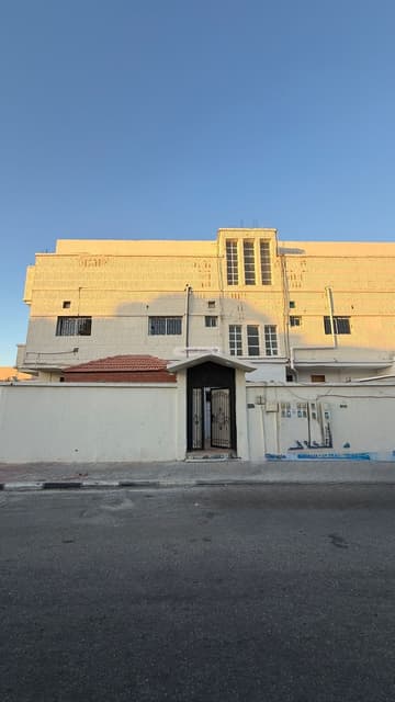 عمارة زاوية بحي غرناطة 392م-بعائد سنوي مجزي