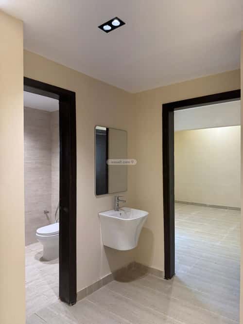 Building 440 SQM Facing East Al-Malaz, Central Riyadh, Riyadh