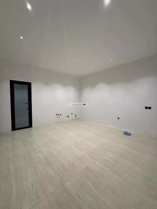 Villa 300 SQM Facing South with 4 Bedrooms Al Seef, Aldammam