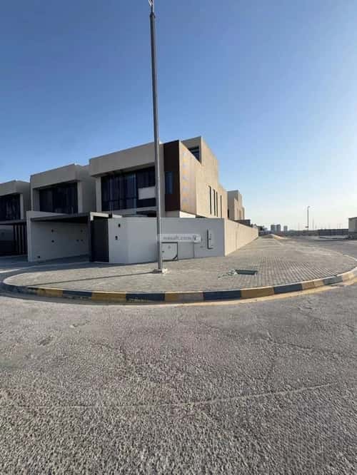 فيلا 374.47 متر مربع واجهة شمالية ب 5 غرف السيف، الدمام