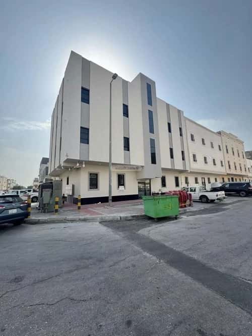 عمارة 162.87 متر مربع واجهة شمالية الثقبة، الخبر