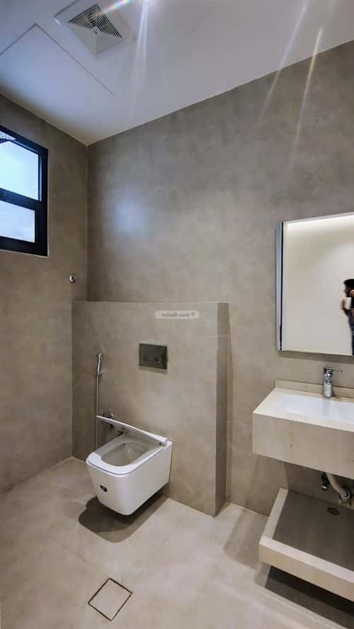 Floor with 6 Bedrooms Al-Maizaliyah, East Riyadh, Riyadh