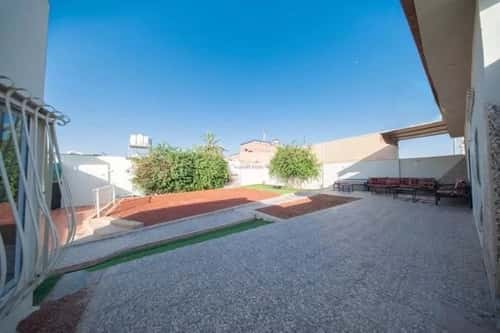 Rest House 236.52 SQM Facing 3 Streets on 15m Width Street Eastern Nakheel, Bariduh