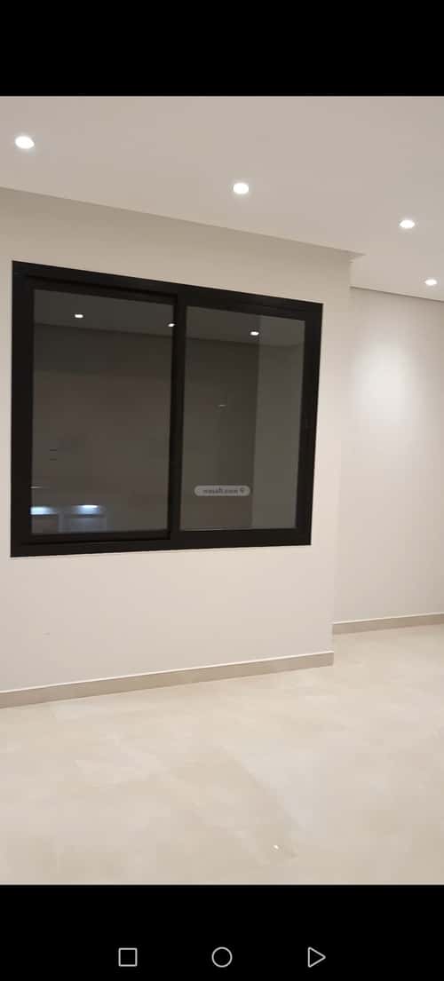 Floor with 5 Bedrooms Middle Al-Uraija, West Riyadh, Riyadh