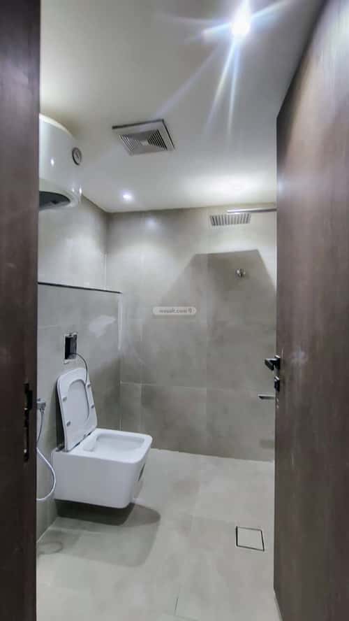 Villa 343 SQM Facing North on 15m Width Street Al-Yarmuk, East Riyadh, Riyadh