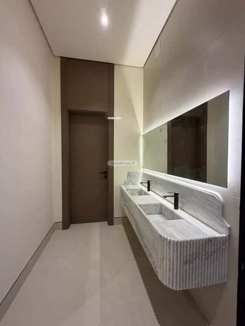 Floor 244.69 SQM with 4 Bedrooms Al-Maizaliyah, East Riyadh, Riyadh