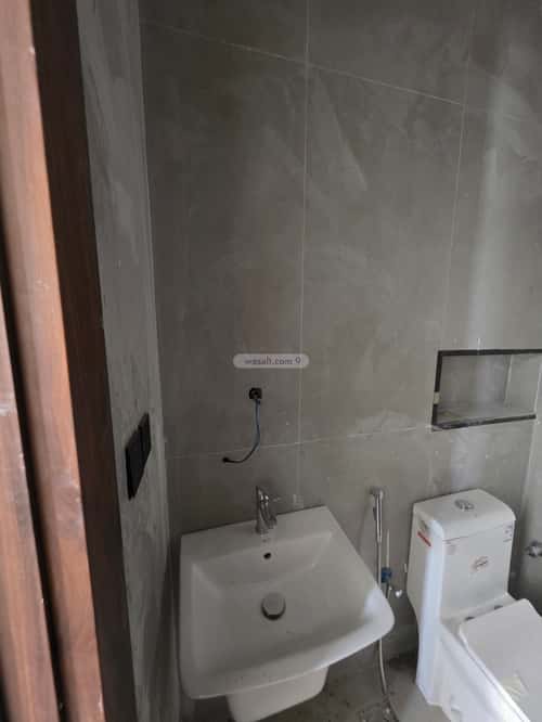Apartment 222.3 SQM with 6 Bedrooms Al Manar, Aldammam