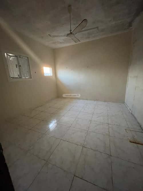 عمارة 600 متر مربع واجهة شمالية ب 3 أدوار الربوة، الوجه