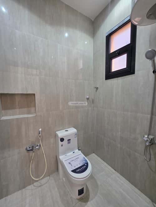 Floor with 5 Bedrooms Al-Maizaliyah, East Riyadh, Riyadh