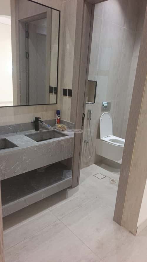 Villa 250 SQM Facing East on 18m Width Street King Fahad Dist, Aldammam