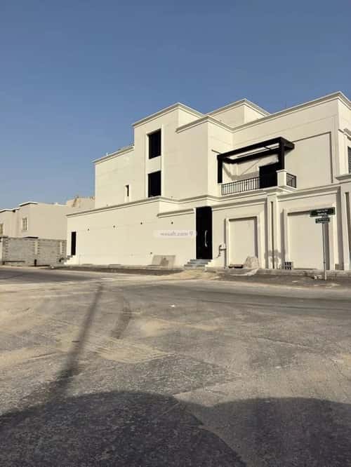 Villa 607.39 SQM King Fahad Dist, Aldammam