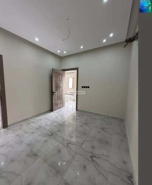 فيلا 237.5 متر مربع شرقية على شارع 20م ضاحية الملك فهد، الدمام