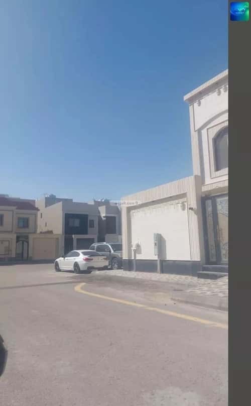فيلا 354.33 متر مربع جنوبية شرقية على شارع 20م العقيق، الخبر