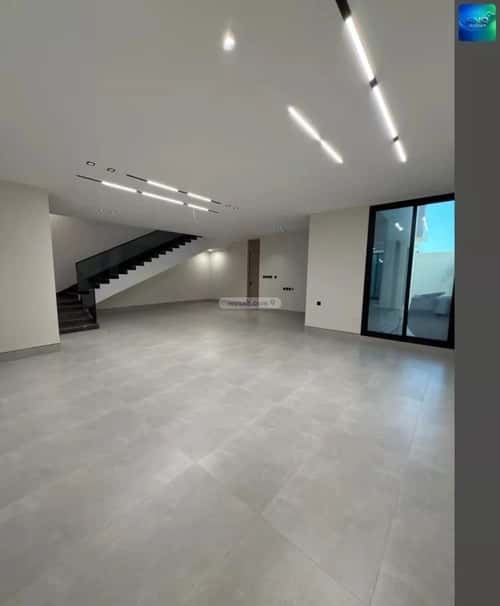 Villa 250 SQM Facing North on 20m Width Street King Fahad Dist, Aldammam