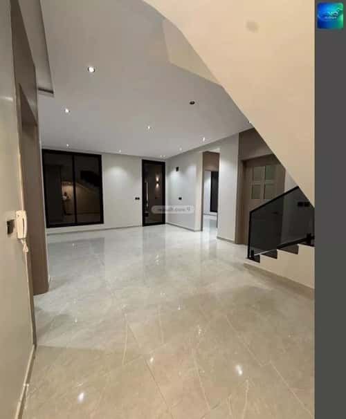 Villa 250 SQM Facing South on 20m Width Street King Fahad Dist, Aldammam