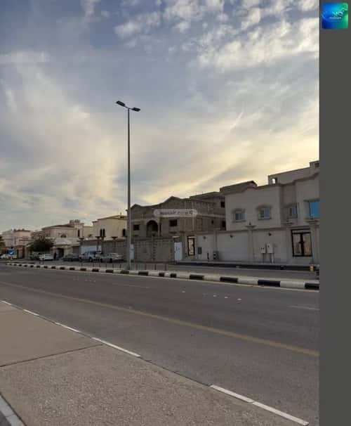 Floor 900 SQM with 20 Bedrooms Badr, Aldammam