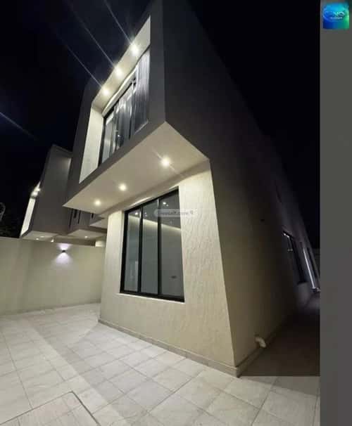 Villa 250 SQM Facing South on 20m Width Street King Fahad Dist, Aldammam