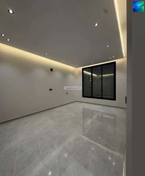 Villa 250 SQM Facing South on 20m Width Street King Fahad Dist, Aldammam