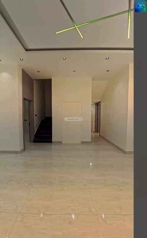 فيلا 250 متر مربع شرقية على شارع 20م ضاحية الملك فهد، الدمام