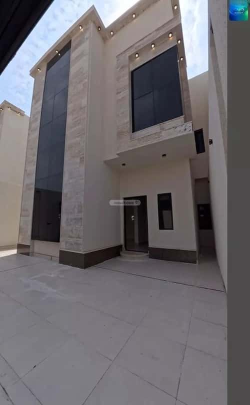 Villa 250 SQM Facing East on 20m Width Street King Fahad Dist, Aldammam