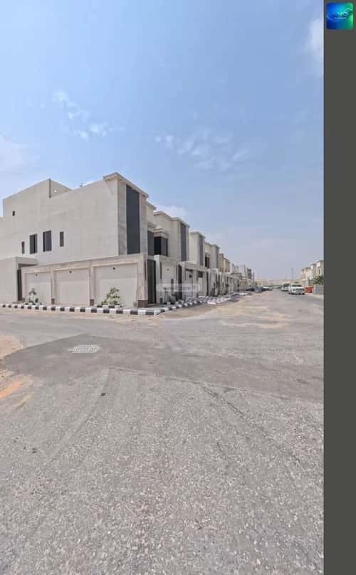 Villa 250 SQM Facing East on 20m Width Street King Fahad Dist, Aldammam