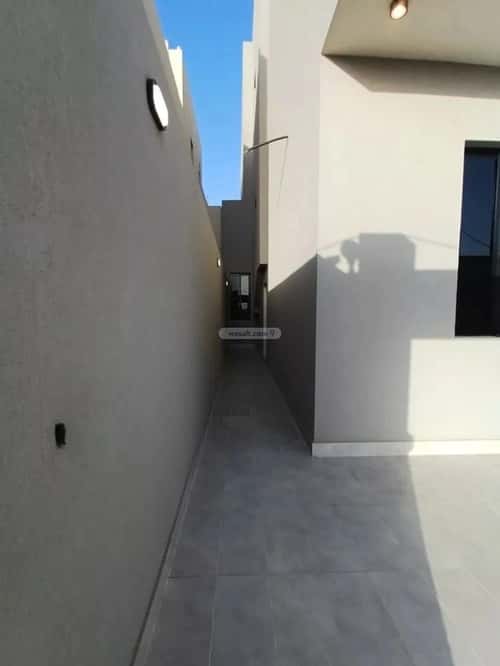 Villa 300 SQM Facing West on 12m Width Street Al Rahmanyah, East Jeddah, Jeddah