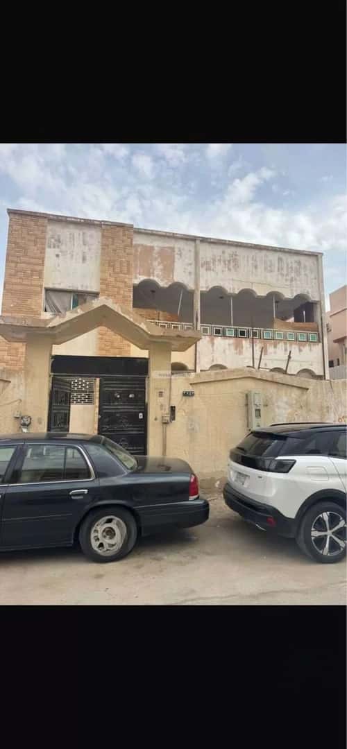 فيلا 525 متر مربع شرقية على شارع 12م العليا، وسط الرياض، الرياض
