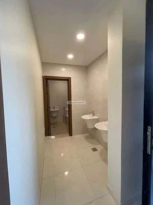 Villa 350.47 SQM Facing North with 3 Bedrooms Al-Janadriyah, East Riyadh, Riyadh