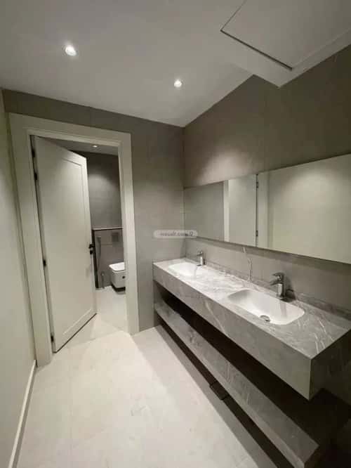 Villa 350 SQM Facing North with 3 Bedrooms Al-Janadriyah, East Riyadh, Riyadh