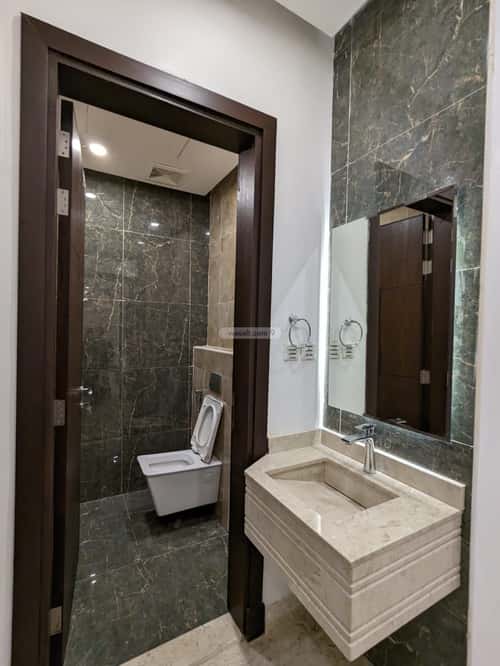 Semi-Furnished Apartment with 4 Bedrooms Al Faysaleyyah, North Jeddah, Jeddah
