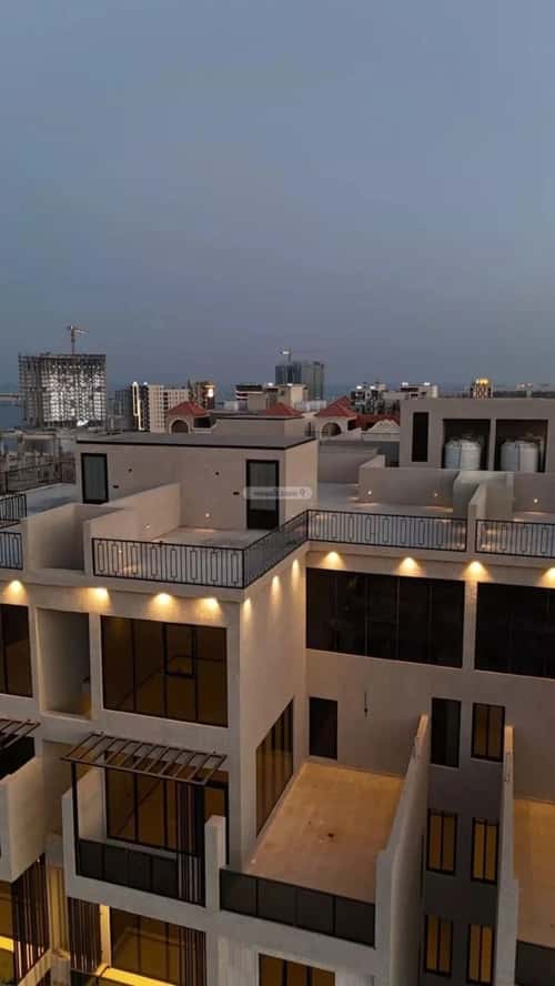 شقة 305.82 متر مربع ب 8 غرف الخور، الخبر