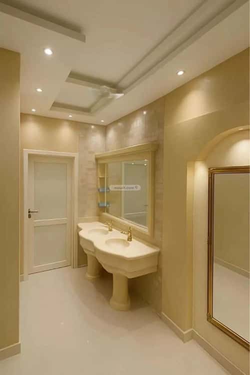 Building 500 SQM Facing West Ishbiliyah, East Riyadh, Riyadh
