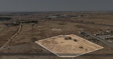 أرض 36,064.23م2 بحي الشقة