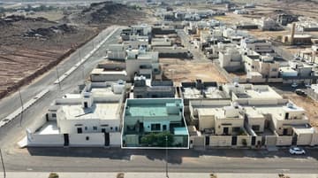 دور سكني تجاري 500م2 في شرق السويفله 