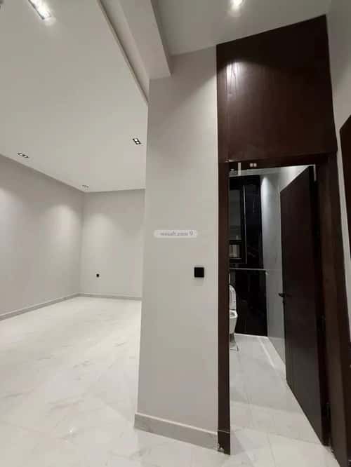 Floor 169.73 SQM with 5 Bedrooms Al-Janadriyah, East Riyadh, Riyadh