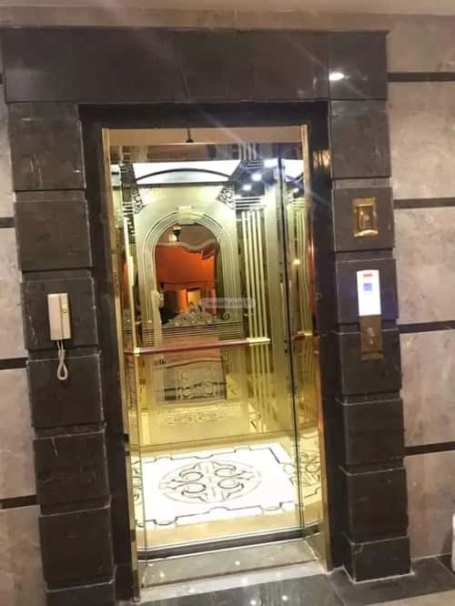 Building 705 SQM Facing East Alnozha, Makkah Al Mukarramah